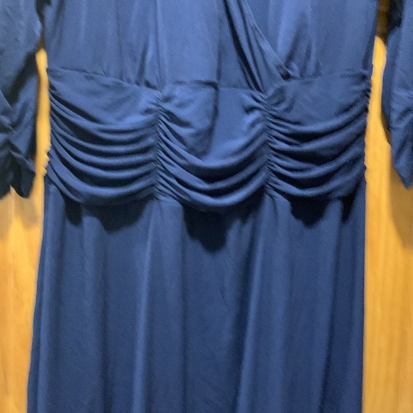 Dress - Picture 4 of 5